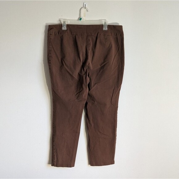 Chicos Fabulously Slimming Brown Pull On Stretch Pants - Picture 3 of 7
